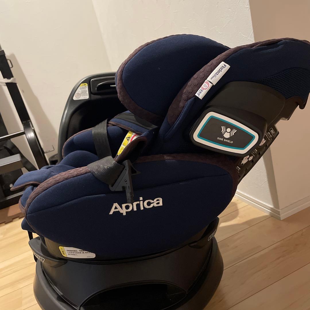 美品！アップリカ　フラディア グロウ ISOFIX 360°セーフティー