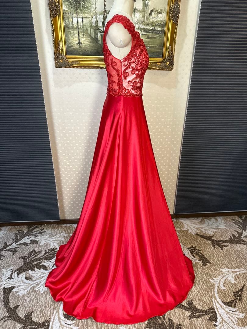 レース装飾 赤 ロングドレス