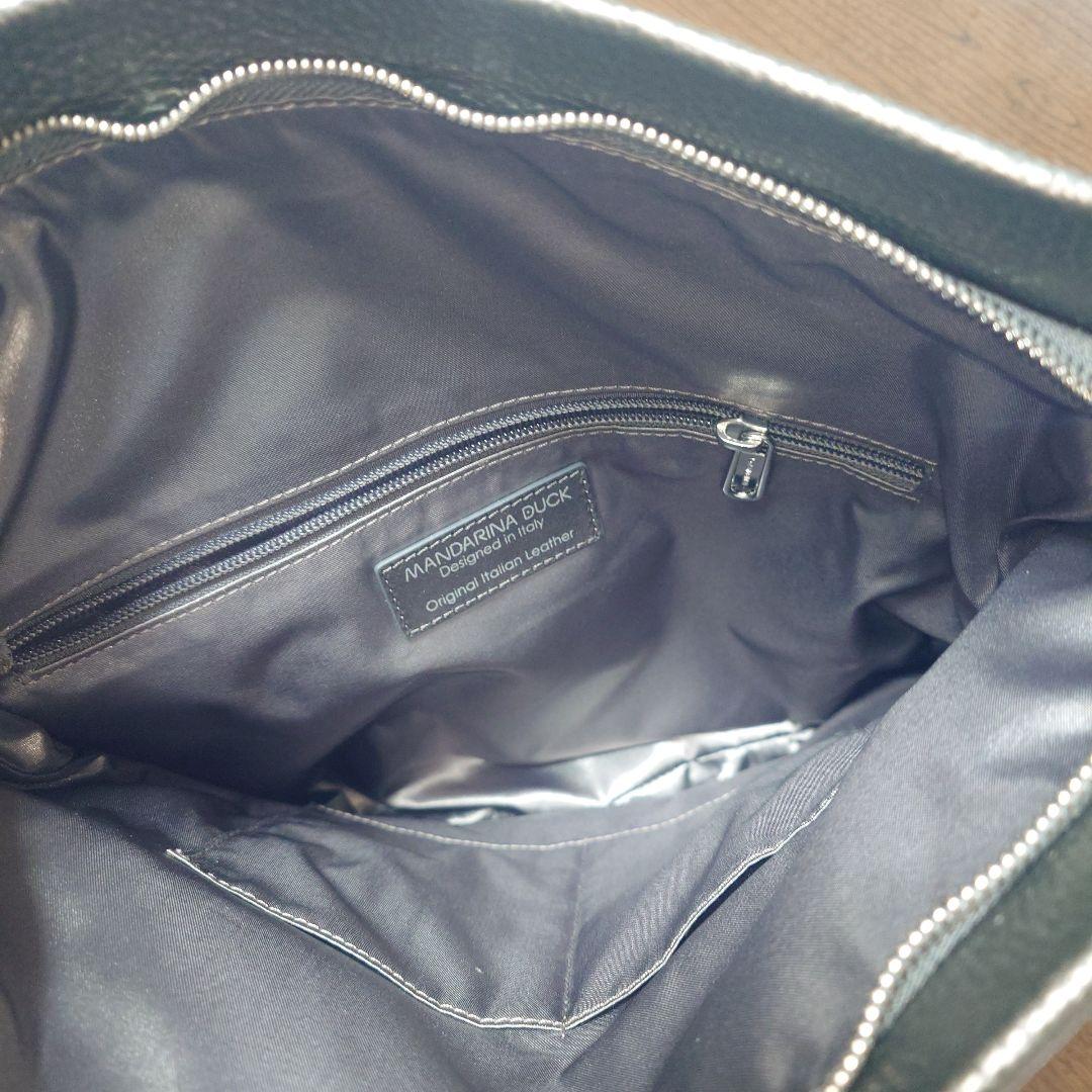 MANDARINA DUCK （マンダリナダック）ショルダーバック