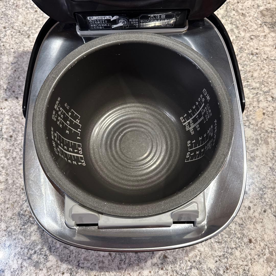 TOSHIBA RC-10VST 炊飯器 最大5.5合 ジャンク品の通販はau PAY