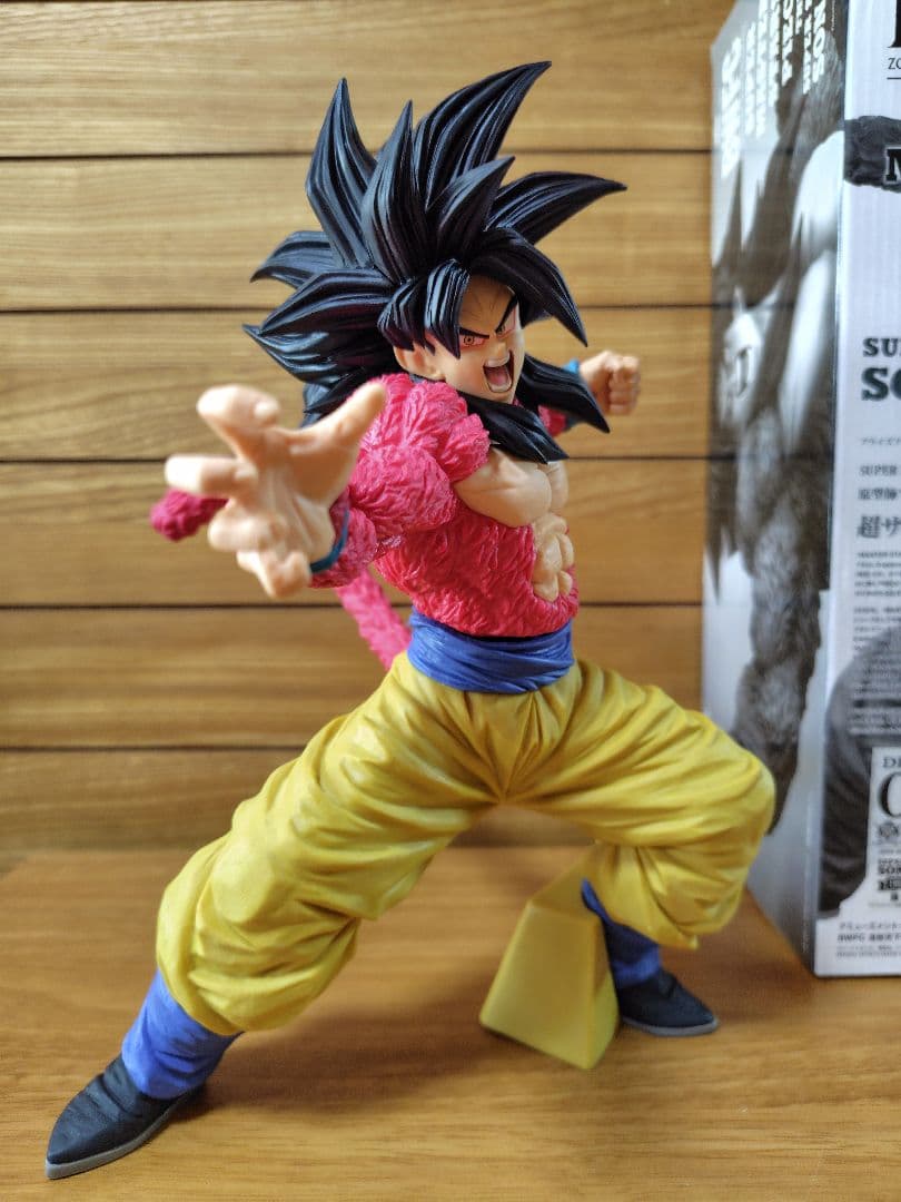 ドラゴンボールフィギュア超サイヤ人４孫悟空