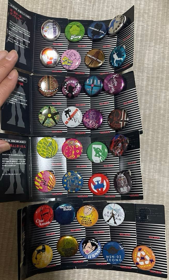 レア！　機動戦士ガンダム　缶バッジ　ガンダム第二弾33個　アムロ　シャア