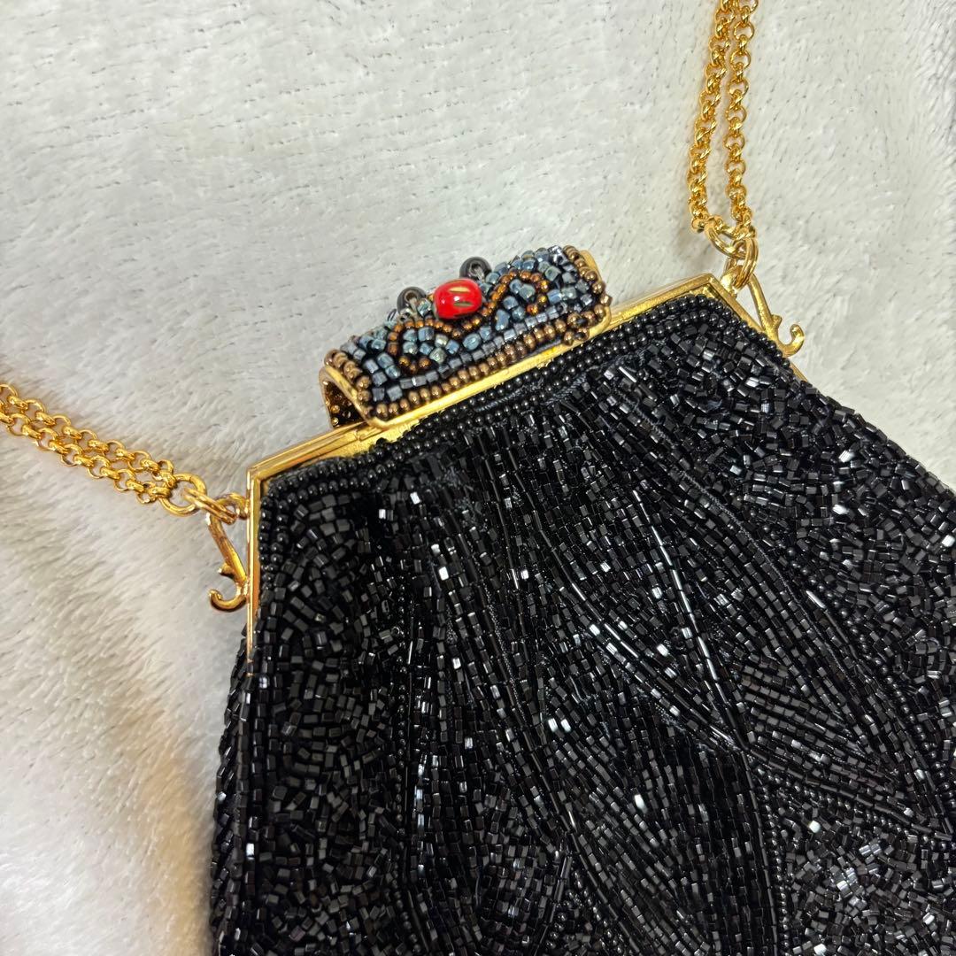 LUMY♡ビーズ装飾　黒　バッグ　留め具　チェーン　ブラック　パーティー