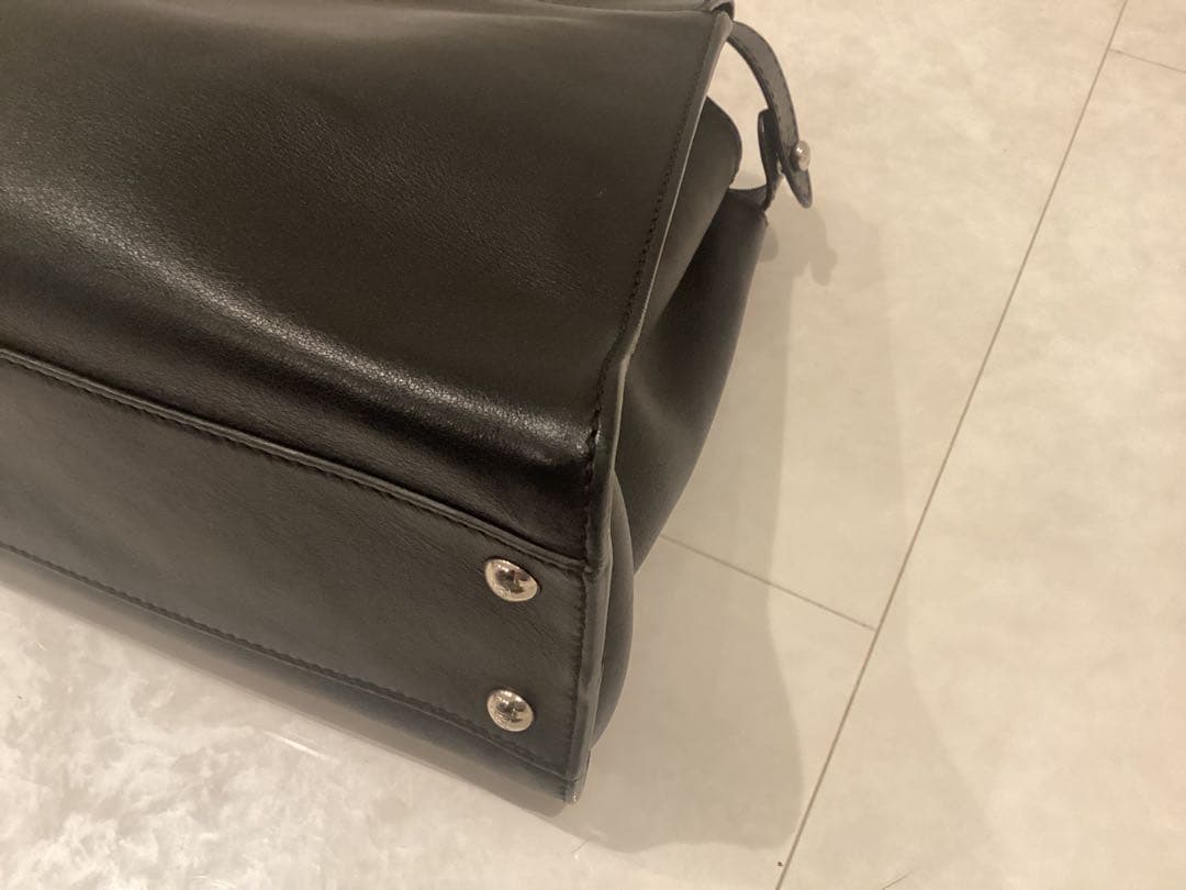 FENDI ピーカブー レギュラー ブラック　ショルダーバッグ