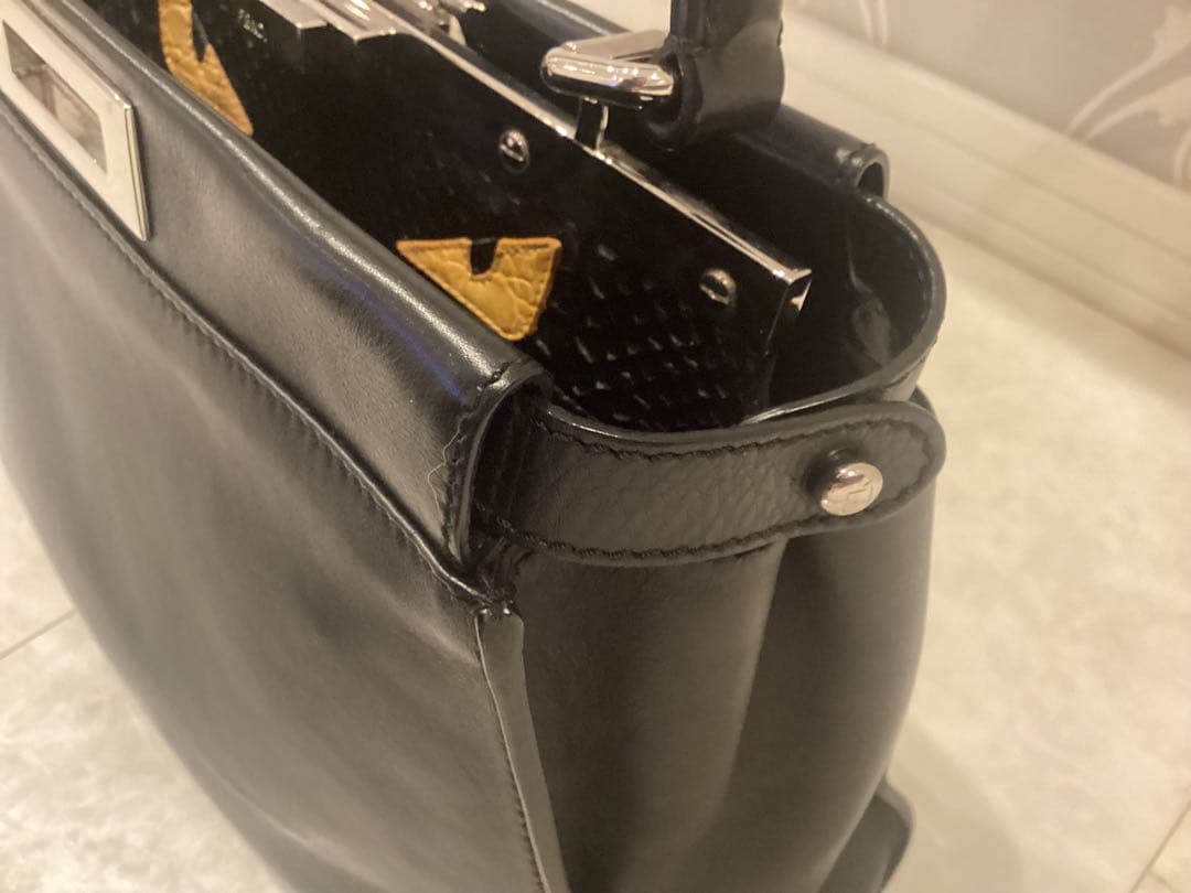 FENDI ピーカブー レギュラー ブラック　ショルダーバッグ