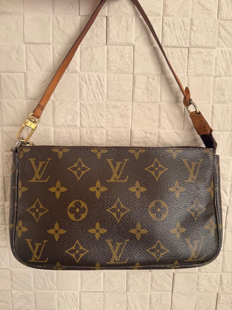ルイ・ヴィトン LUIS VITTONモノグラム ハンドバッグ　ポシェット
