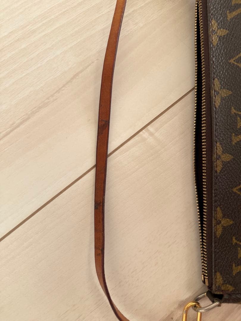 ルイ・ヴィトン LUIS VITTONモノグラム ハンドバッグ　ポシェット