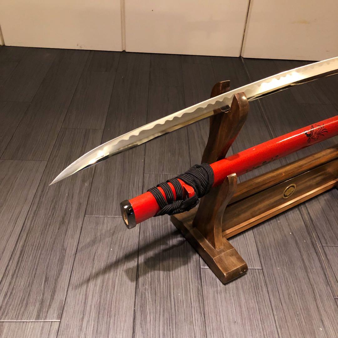 高級模造刀　居合刀　優乱刃紋　朱拵え　合金刀身　紋様入り