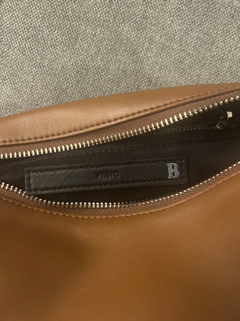 ゆっこりんさま専用_VASIC ブラウン レザー ショルダーバッグ