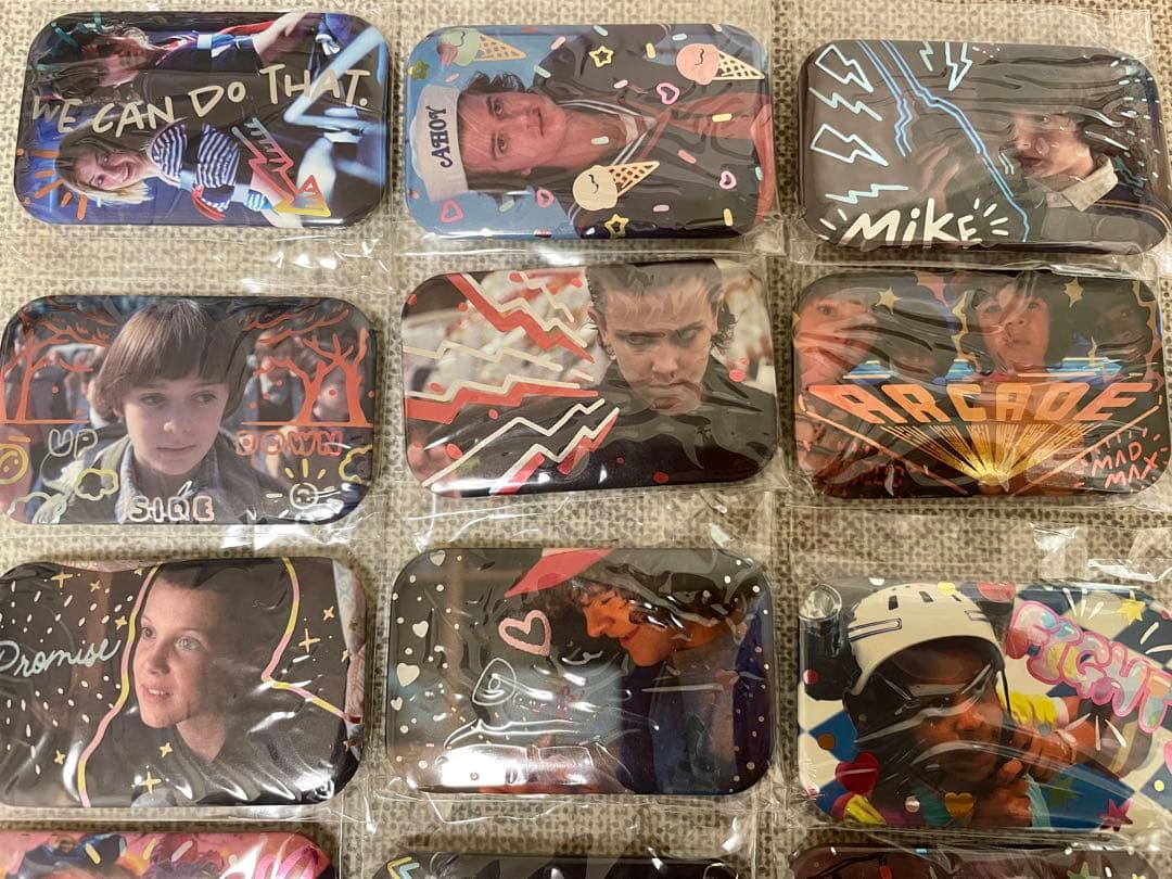 ストレンジャーシングス スクエア缶バッジコレクション 缶バッジ　12個セット