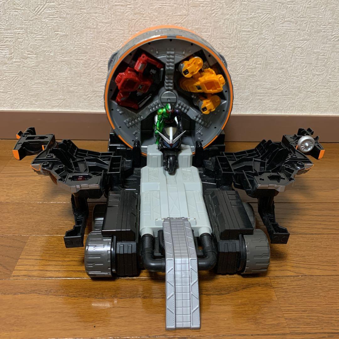 仮面ライダーW 回転換装ベース DXリボルギャリー