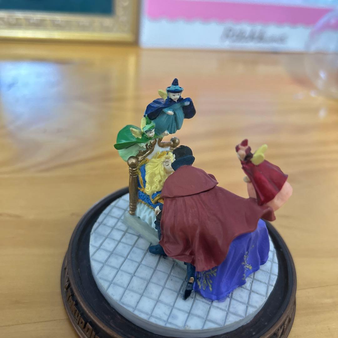 ディズニー眠れる森の美女プリンセス　プリンス　妖精　陶器