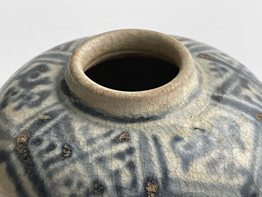 骨董 アンティーク 安南 染付 茶入 振り出し 小壺 亀甲紋様 ベトナム古陶