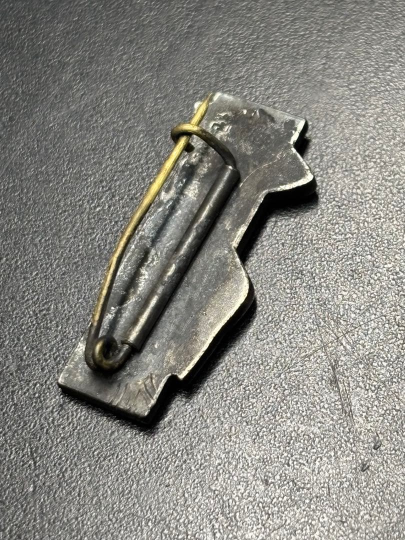 純銀】旧制天王寺中学 校章入り射撃純銀賞 しょうき 章記バッジ 鷲モチーフ