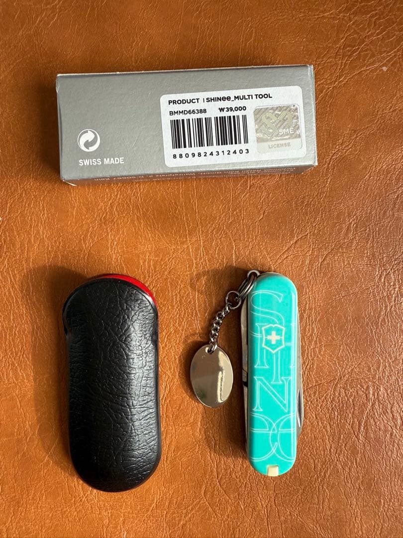 SHINee ✖️VICTORINOX (公式)