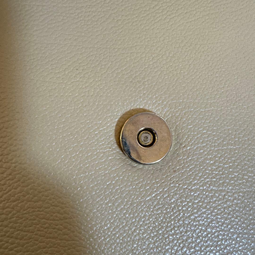 イヴ・サンローラン　ベージュバック