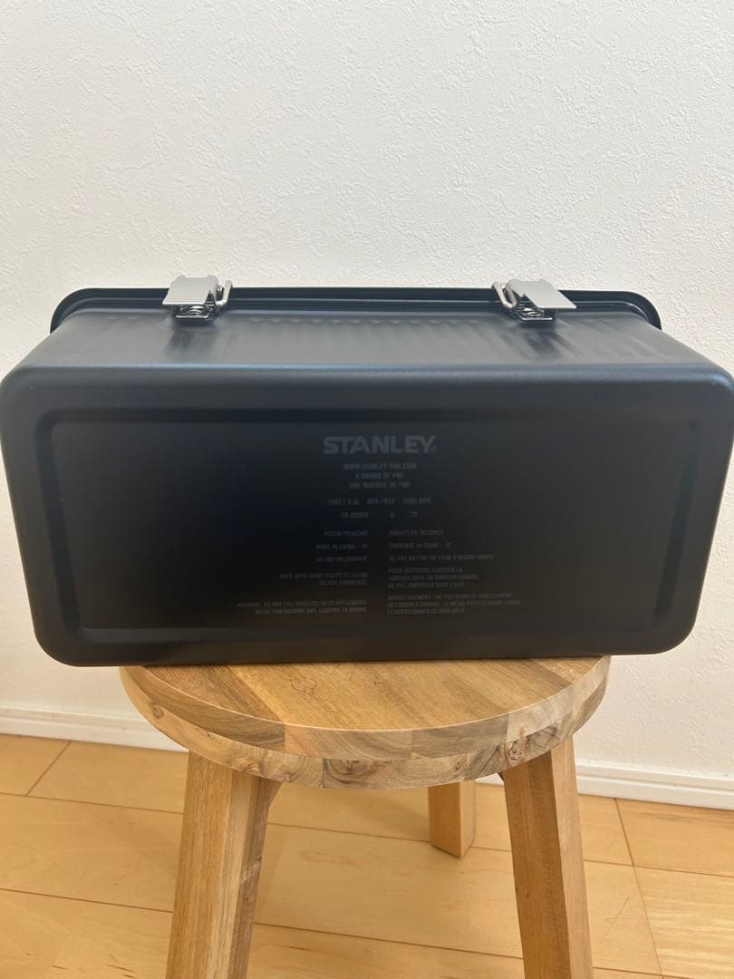 スタンレーランチボックス　マッドブラック