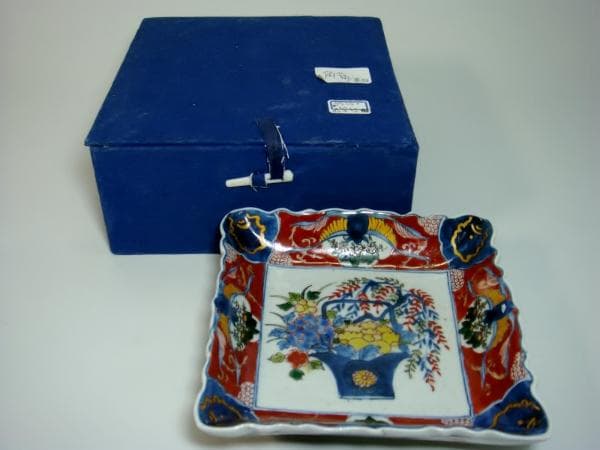 皿□渦福 明 色絵染付 四角皿 花篭 唐草 花尽くし 赤絵 時代物