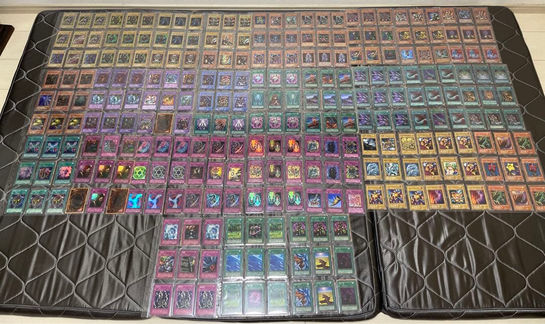 遊戯王カード　まとめ売り② 押入れ　未開封パック　初期　レリーフ　バンダイ