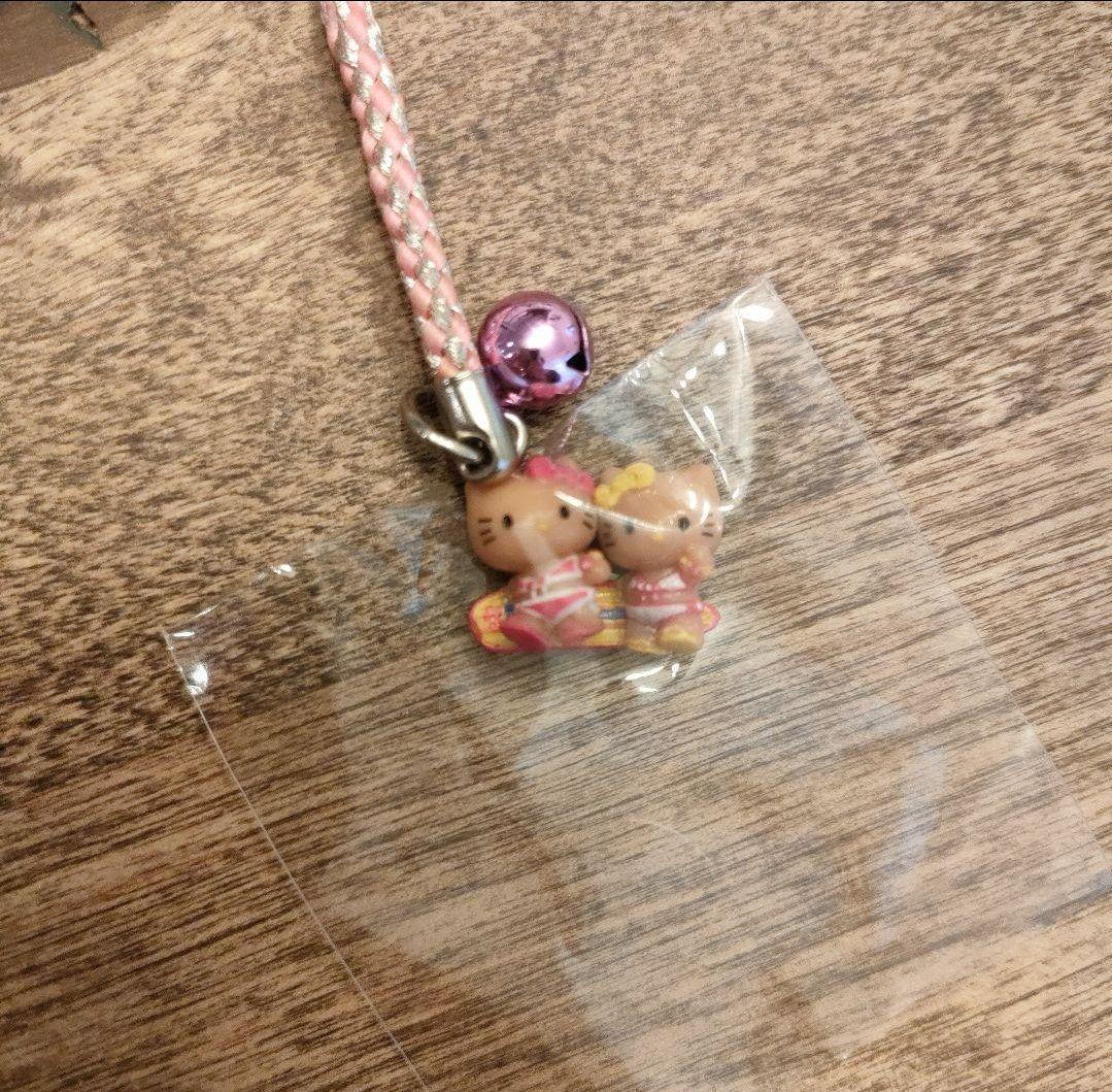 ご当地キティ　ストラップ　千葉九十九里浜　日焼けキティ