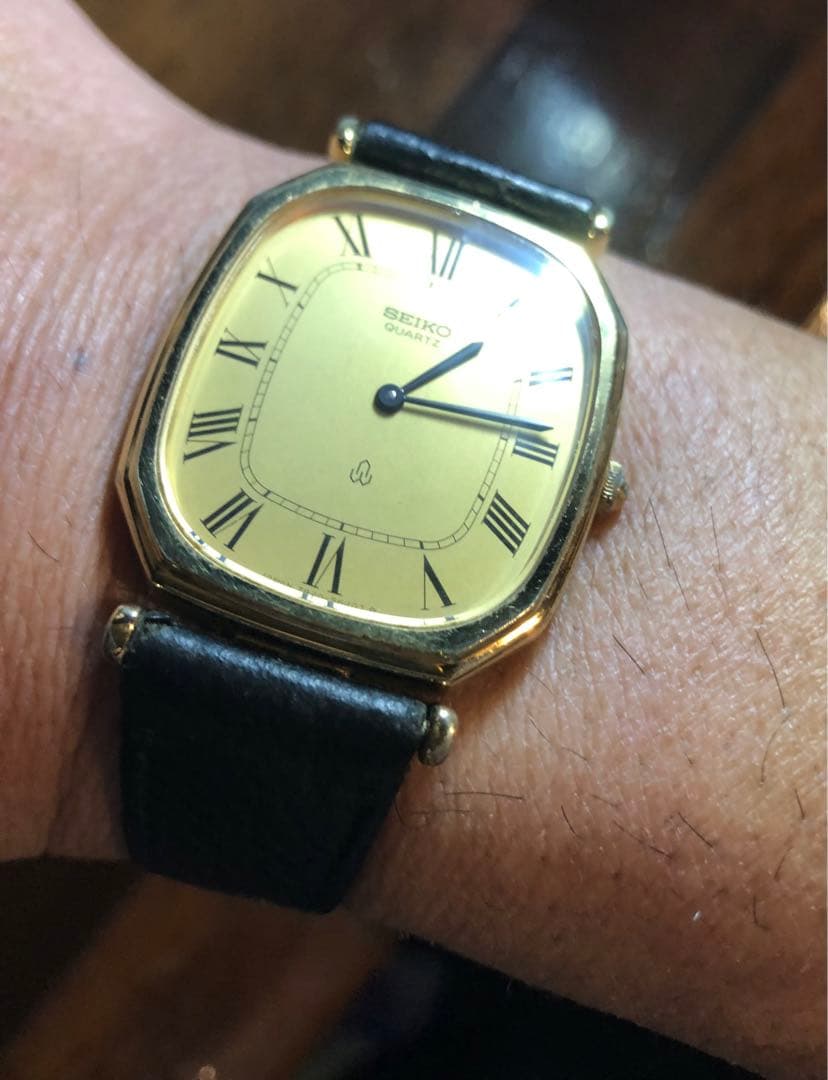 koka様　セイコー　シャリオ　SEIKO スクエア　ローマン文字　腕時計