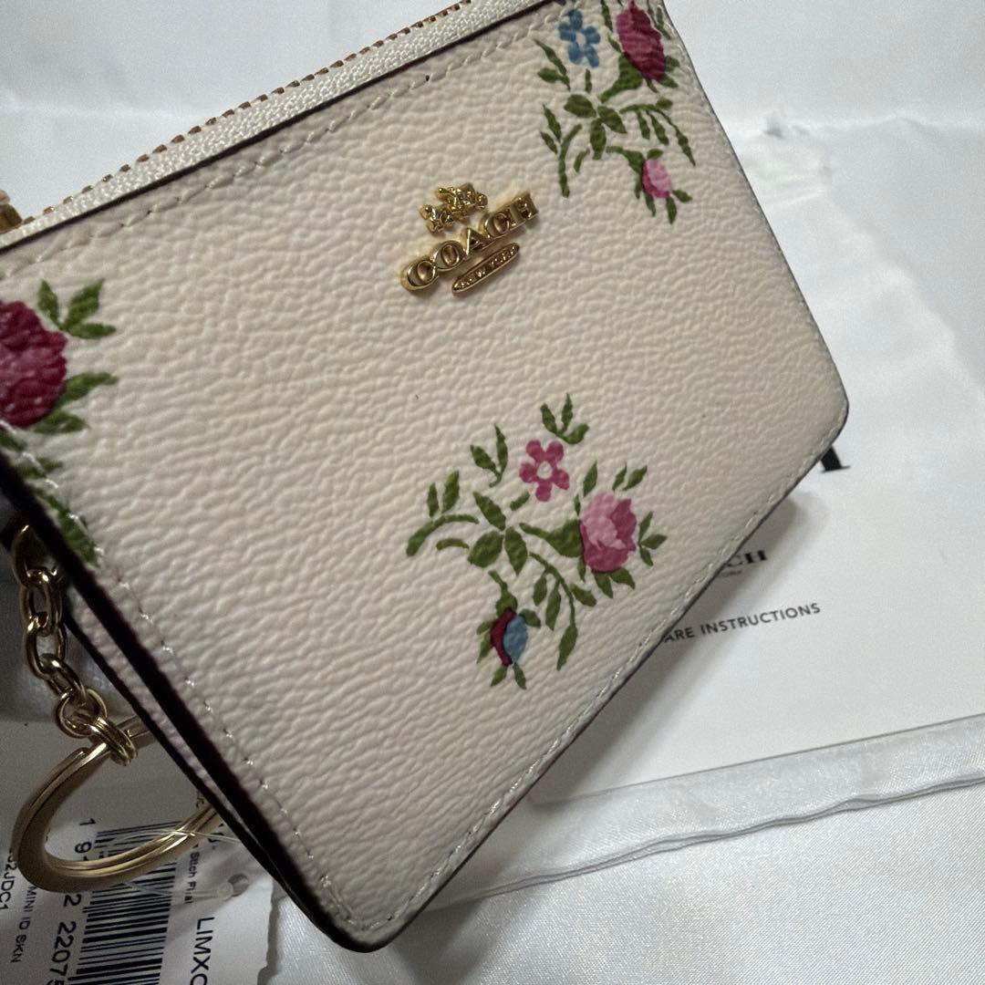 未使用　コーチ　COACH　/カード/パスケース　コンパクト財布　タグ付き