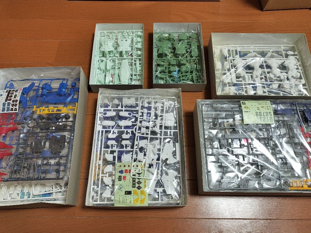 旧キット ガンダム、量産型ザク、NT1、GP01、フルバーニアン、陸戦型VS