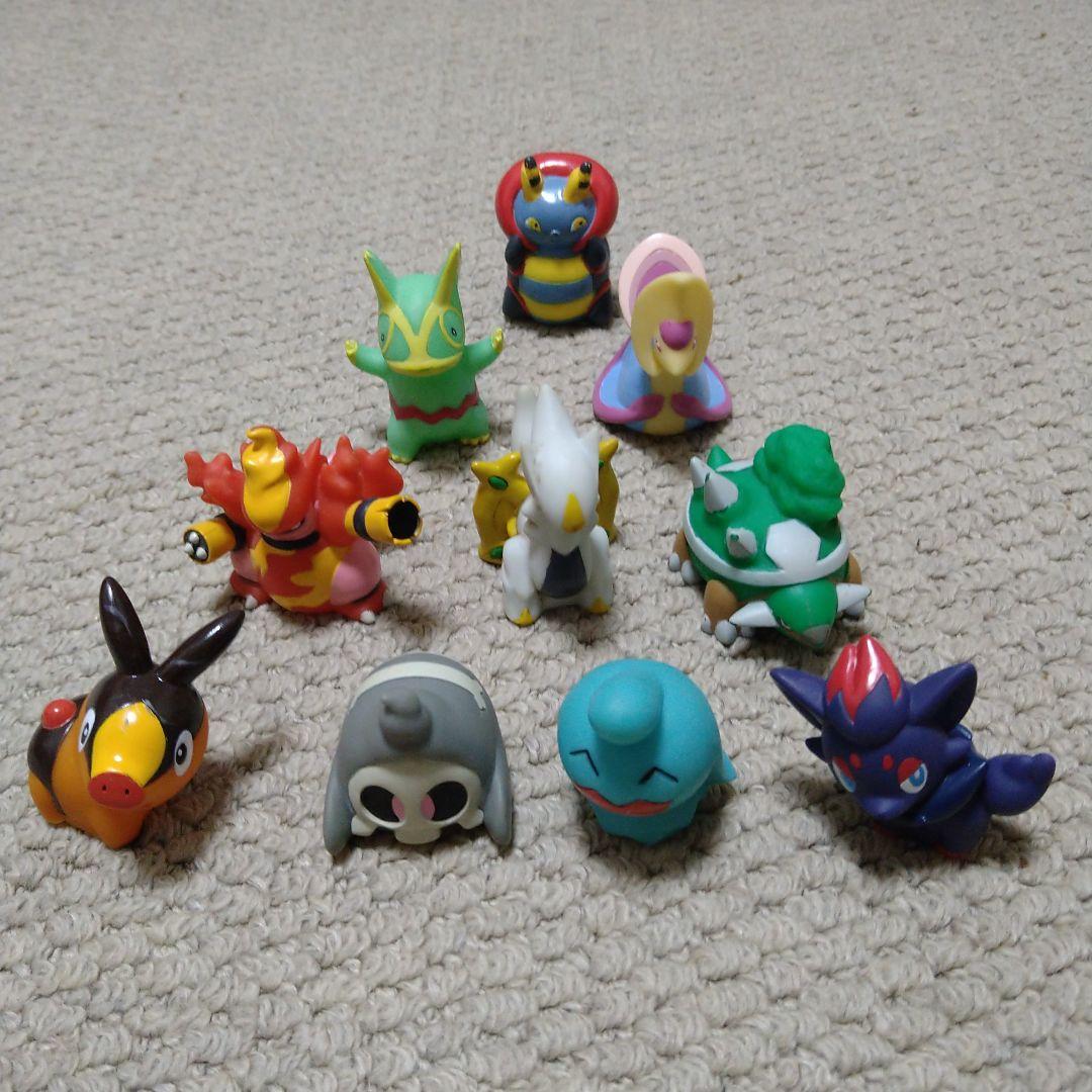 ポケモンキッズ まとめ売り 378体 1996〜2010年 ソフビ 指人形