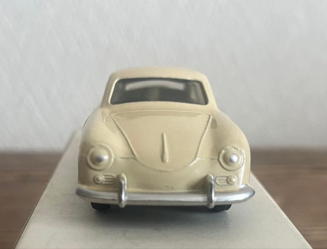 ディンキー　ポルシェ356 ミニカー