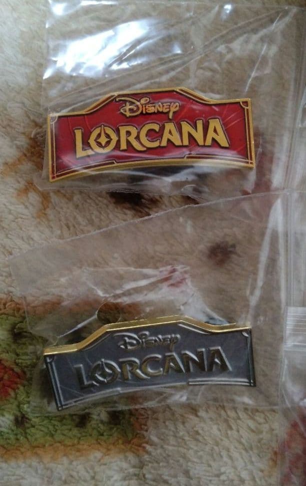 ロルカナ ピンバッジ 17個