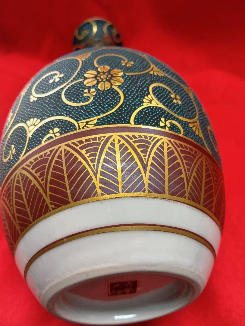 九谷焼 飾壺 青粒鉄仙高約28㌢ 大雅窯 九谷の壺