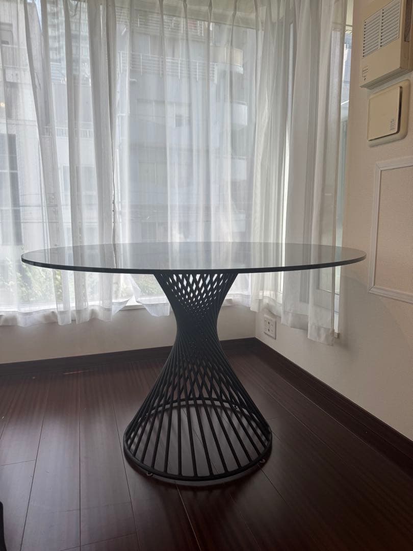 【Carlligaris/カリガリス】 VORTEX ガラスダイニングテーブル