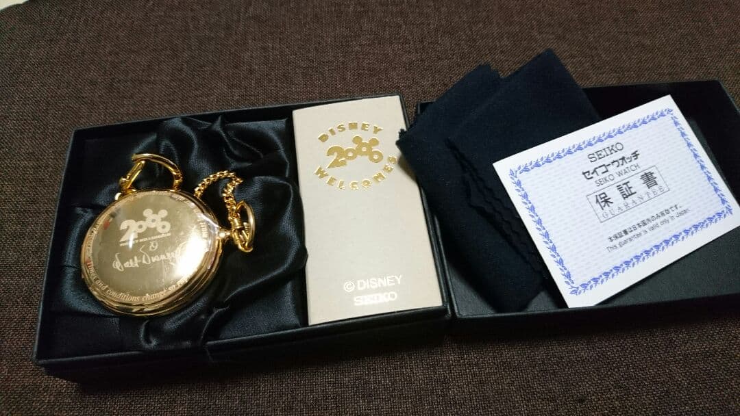 【値下げ】東京ディズニーランド 2000年ミレニアム記念限定懐中時計