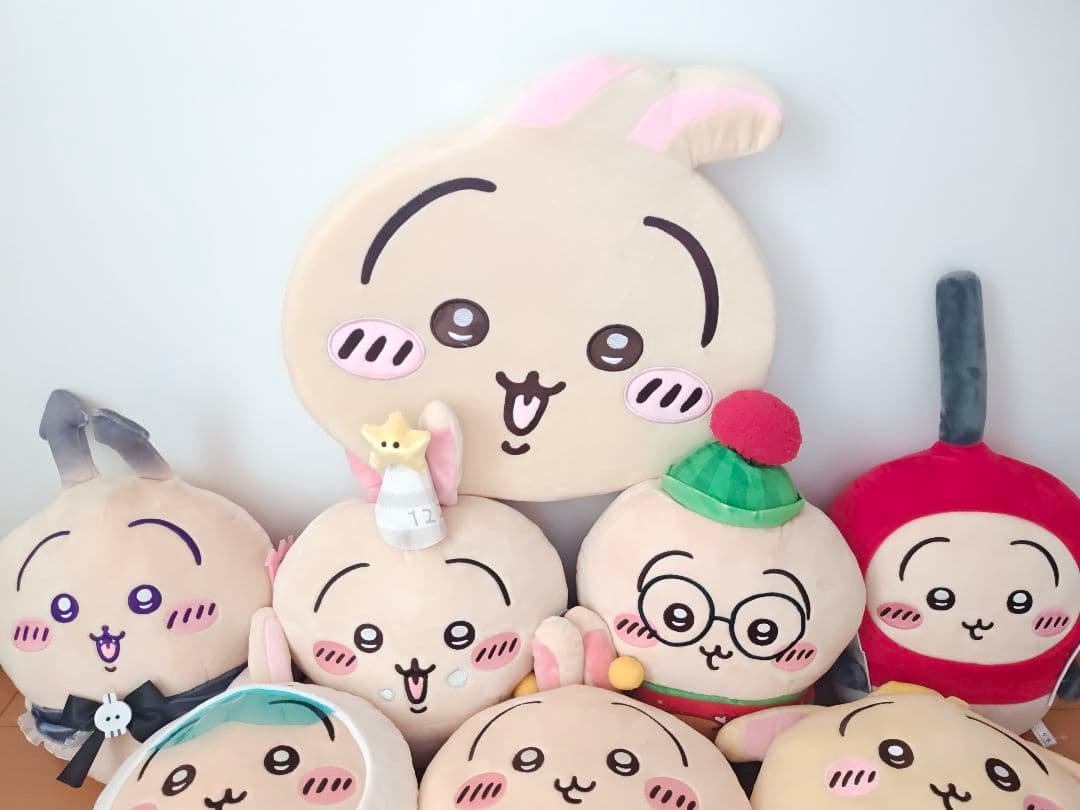 ちいかわ♥クッション♥ぴたれすと♥BIGぬいぐるみポーチ♥うさぎ大量１１点セット