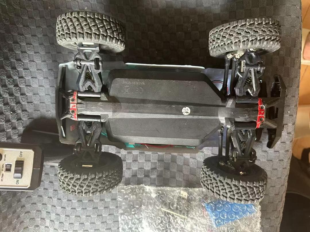 高速 ブラシレス ラジコンカー 70km/h 4WD オフロード 31cm高速車