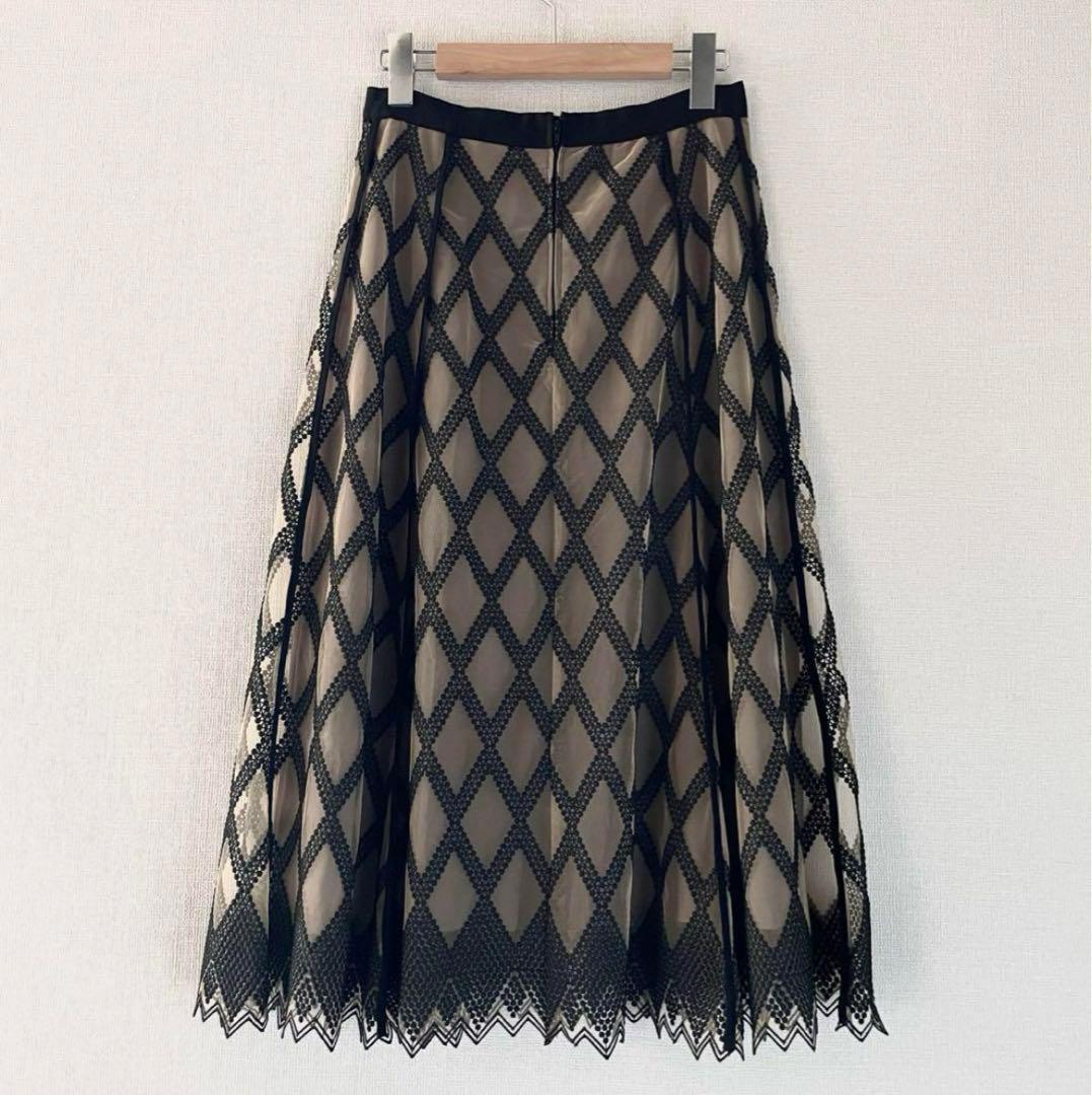 専用です。ANAYI完売品☆ ダイヤエンブロイダリーフレアスカート36サイズ美品