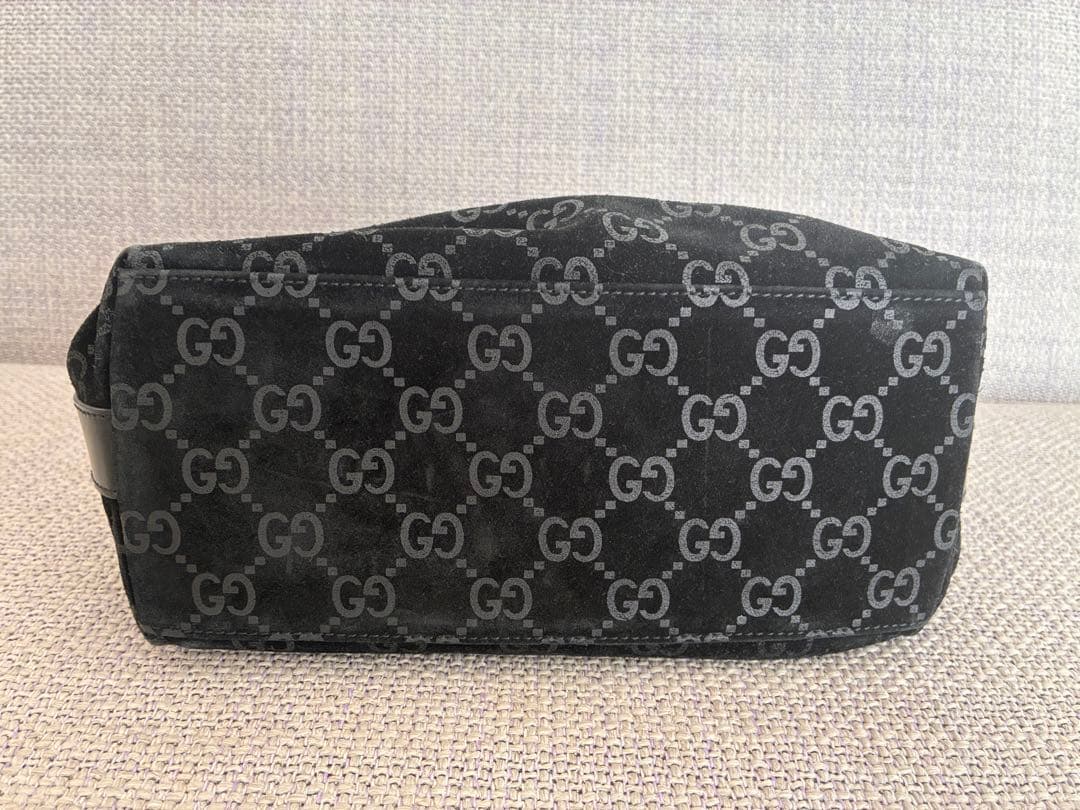 【GUCCI】ブラックスエード ショルダーバッグ