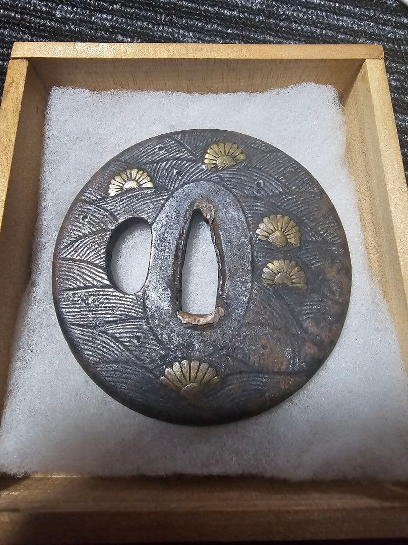 時代鍔　縦71mm横71mm厚さ5mm