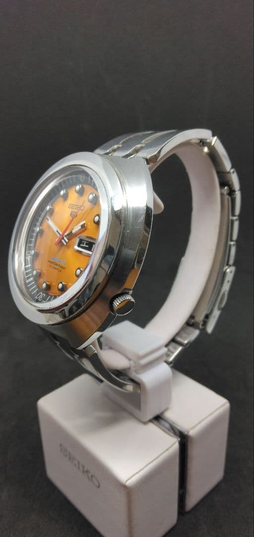 訳あり　SEIKO5 SPORTS 自動巻き 腕時計 オレンジ　複刻版希少モデル