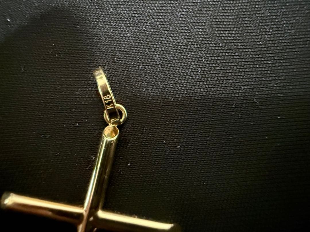 ゲ*パ様 K18 18金 クロスペンダントトップ 十字架モチーフ 0.82ｇ