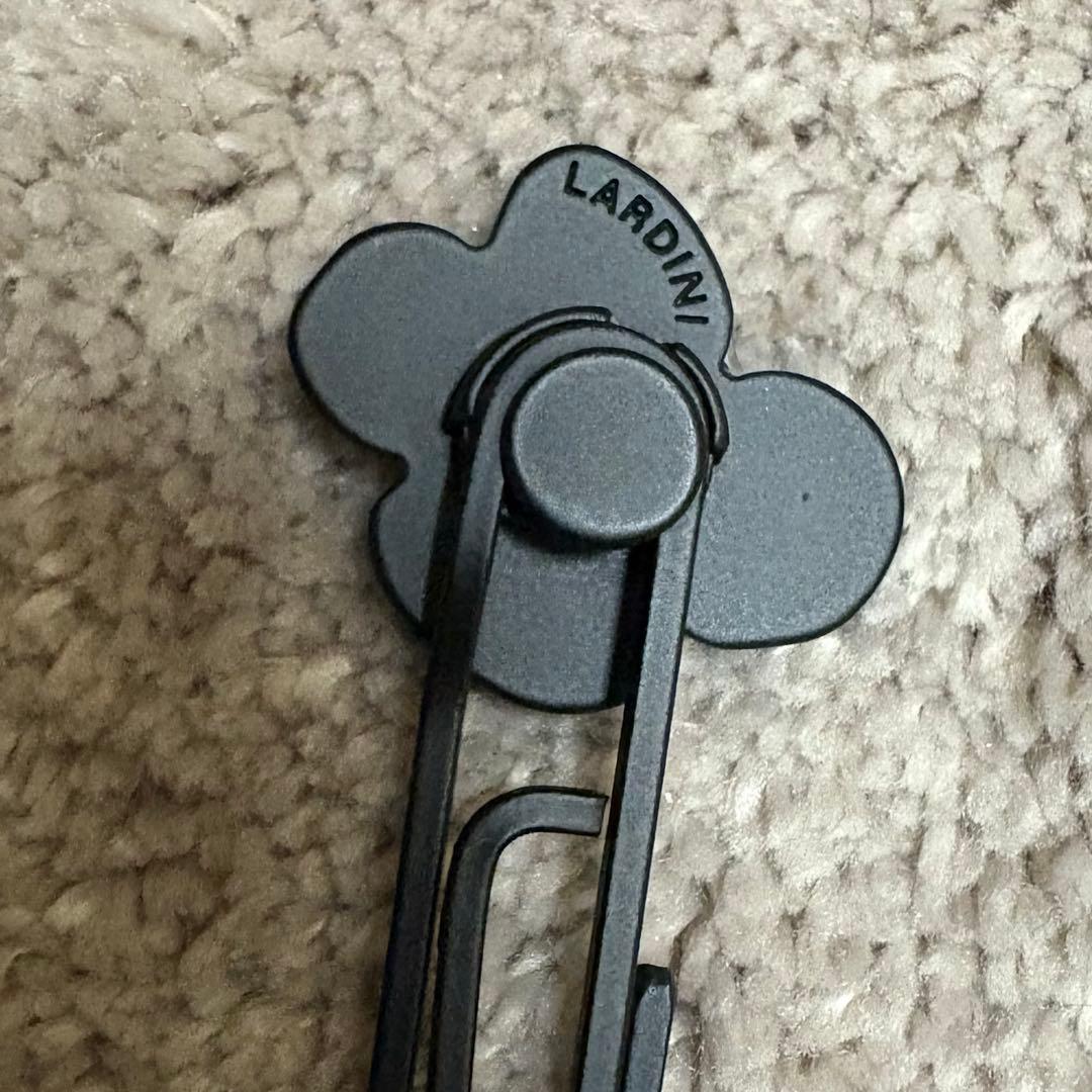 LARDINI コート用ブートニエール クリップタイプ 黒
