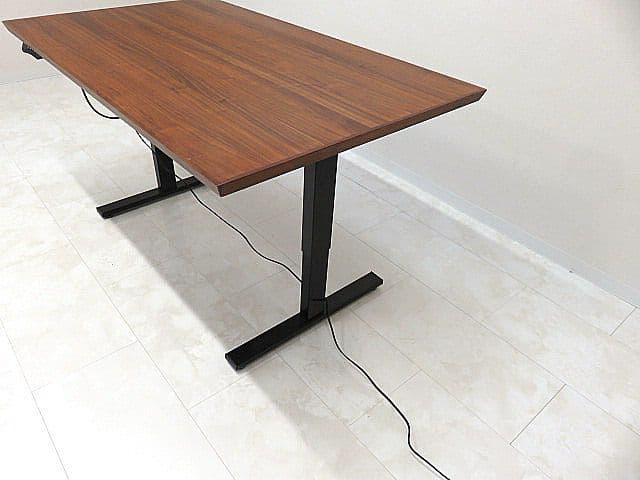 d*m様 シギヤマ家具 「BREND 135 TABLE」ウォールナット材電動昇