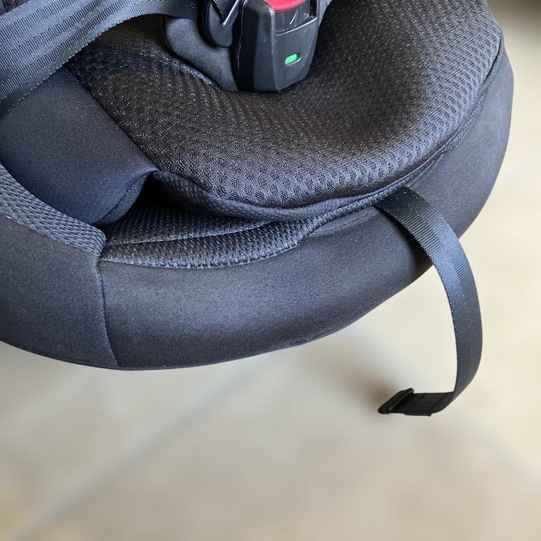 【COMBI チャイルドシート 】THES plus ZB-750 ブラック