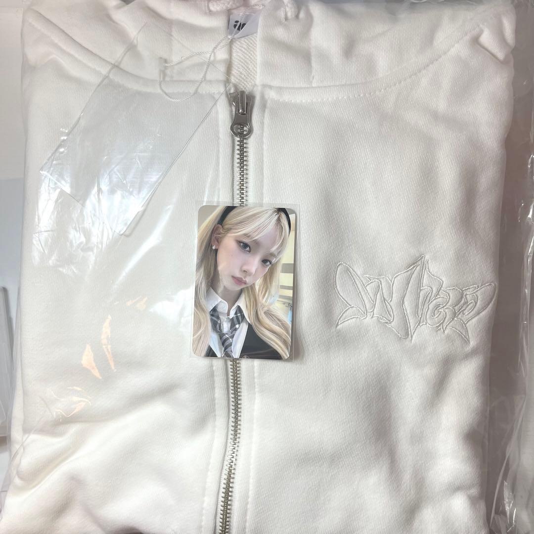 aespa カリナ MY WORLD ジップアップフーディー パーカー ト