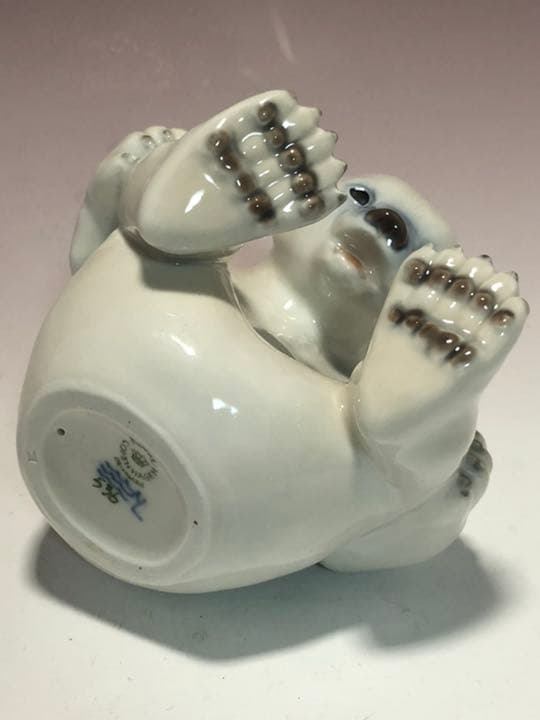 ロイヤルコペンハーゲン シロクマ フィギュリン