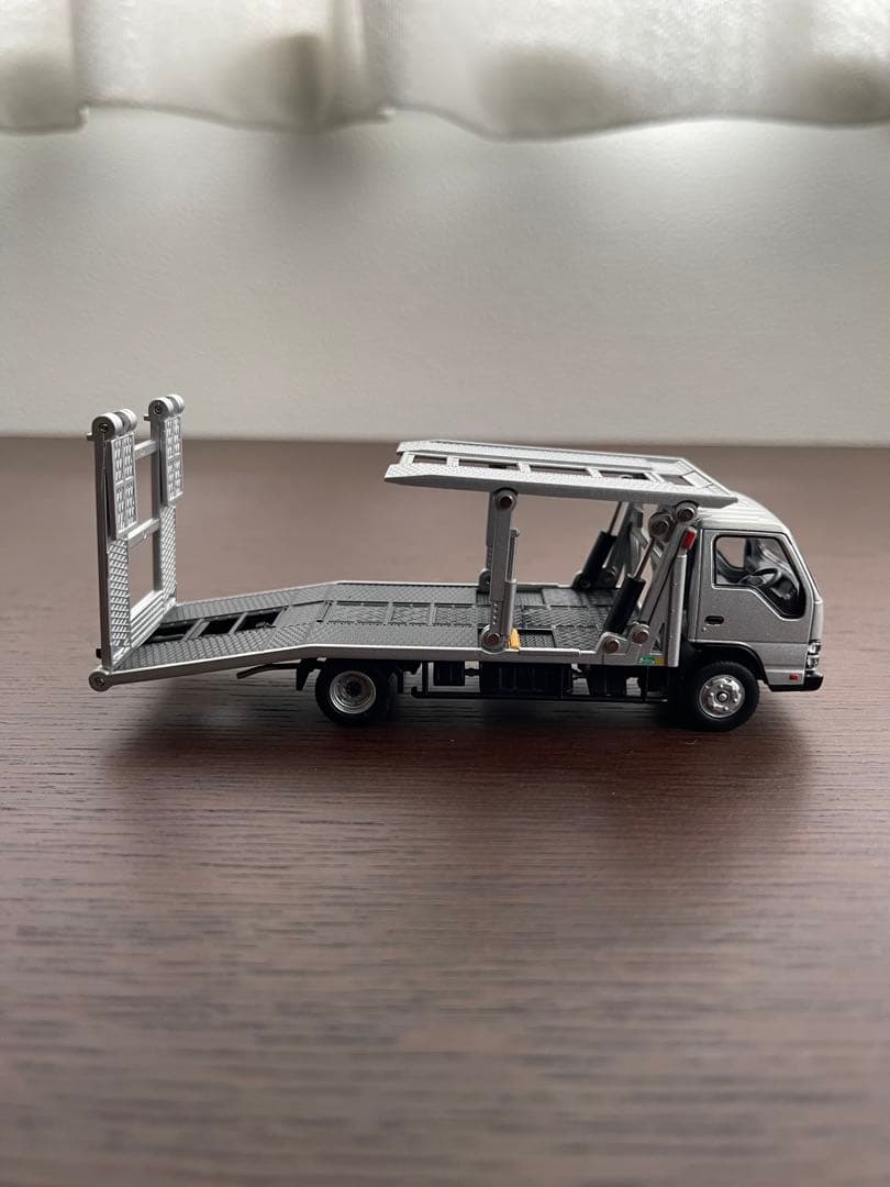 トミカリミテッドヴィンテージネオ LV-N221 日産 アトラス