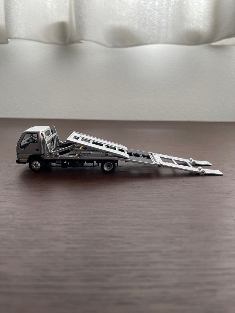 トミカリミテッドヴィンテージネオ LV-N221 日産 アトラス