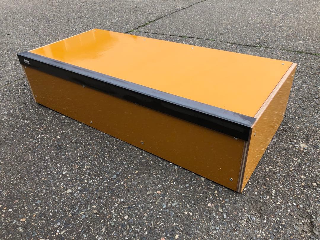 【在庫一個】スケボーセクション　カーブボックス　スケートボードパークマニュアル台