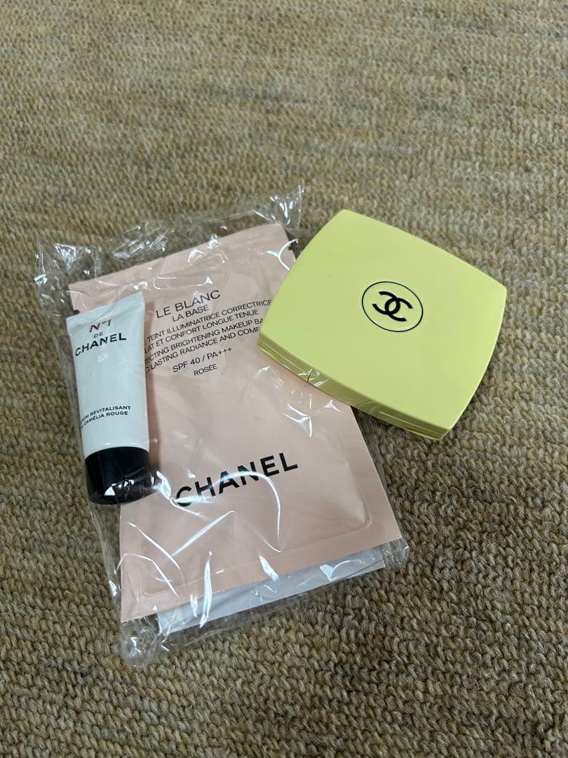 シャネル ミロワール ドゥーブル ファセット 129 オヴニー おまけつき