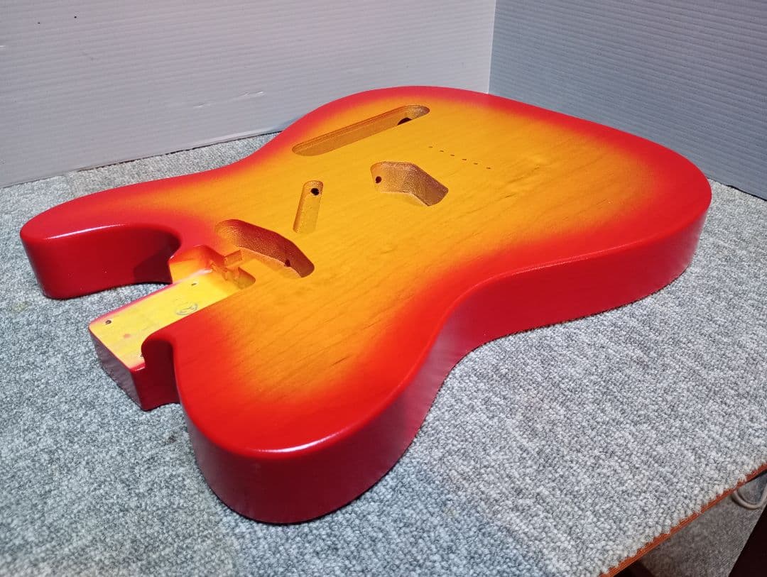 テレキャスボディ チェリーサンバースト フルラッカー塗装 2.07kg